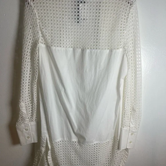 Banana Republic Women’s White Dress Shirt Bottom Down Size: 8 - Picture 10 of 14